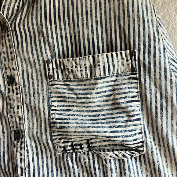 Vintage Havana Cropped Button Down Shirt size Small - Picture 11 of 13